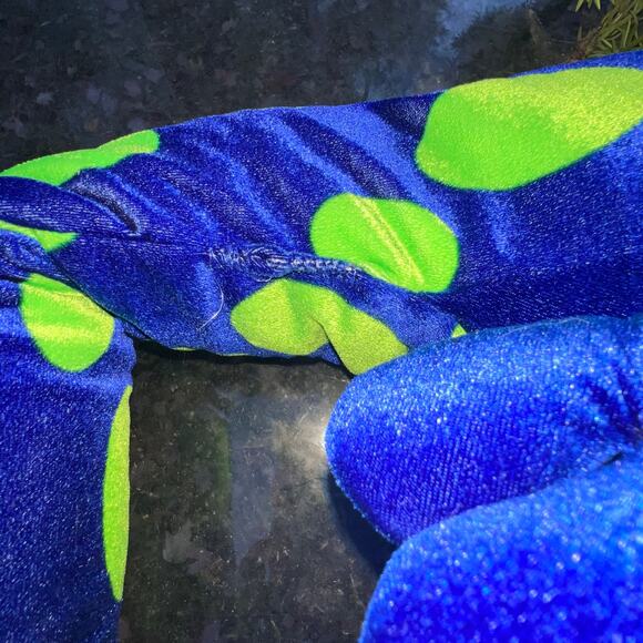 Plush Lizard Oversized 60 inches long glow in the dark Blue Green - Picture 9 of 9